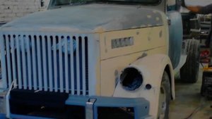 Мужик сделал невероятное! Старый ГАЗ-51 превратился в ультра-модный пикап с V8 и АКПП