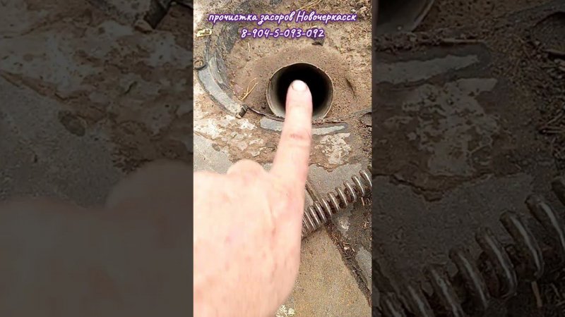 На въезде ДПС. А мы работаем.