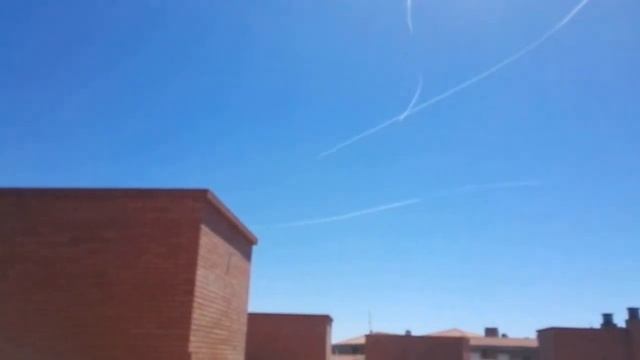 ¿Chemtrails?