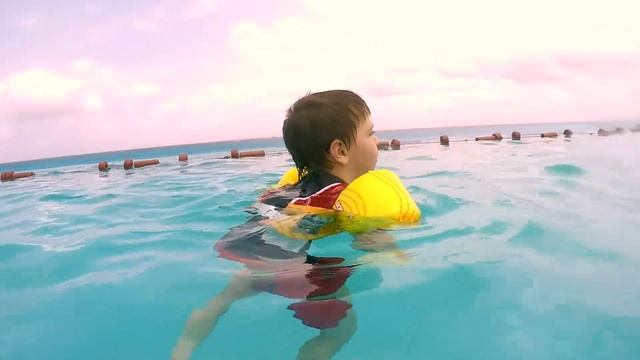 4/6 Бассейн | Веселье с детьми | Отдых в Мексике | Канада #149 смотреть онлайн