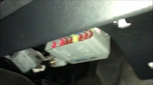 Honda CRV 2005 obd 2 port location