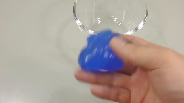 Распаковываем игрушечные туалеты для кукол с лизуном смотреть онлайн