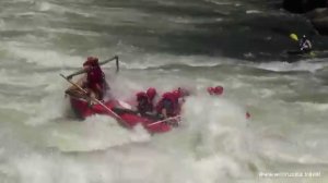 "Скрежещущие челюсти смерти": рафтинг на Замбези