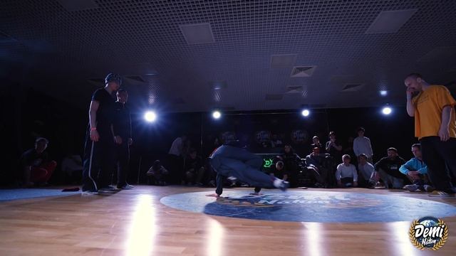 Cheerito, Vins, Amazing Troll vs Footworchestvo / TOP 8 / Breaking 3x3 / Demination Battle 23 смотреть онлайн
