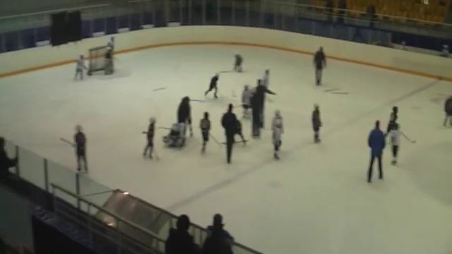 Драка хк ЮНОСТЬ Караганда и Барыс Астана 2003.MOD смотреть онлайн