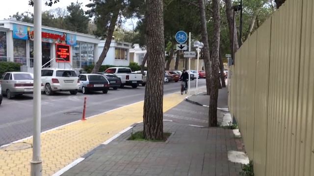 Работы по строительству новой набережной кипят в Геленджике в районе пляжа Сады морей смотреть онлайн