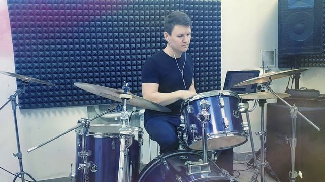 Взлетай (raw drum cover) смотреть онлайн