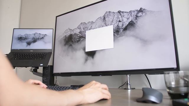 Must Have Laptop Accessories 2.0! Dream Docking Station Setup смотреть онлайн