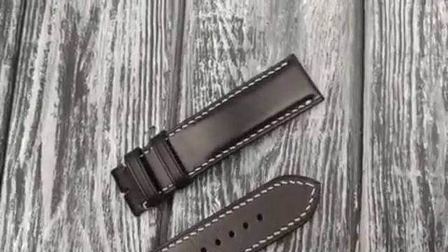 Классический кожаный ремешок для часов с белой строчкой смотреть онлайн