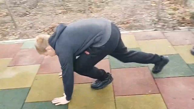 Как научится правильно отжиматься? смотреть онлайн