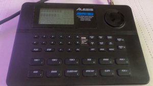 Alesis SR-16 Drum Machine demo