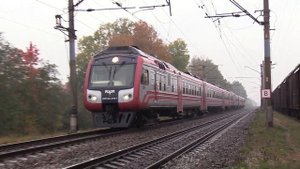 Дизель-поезда ДР1АЦ-219+290 на ст. Лиелварде / DR1AC-219+290 DMU'd at Lielvarde station