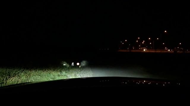 Mercedes-Benz E-Class  headlamps start (MULTIBEAM LED)