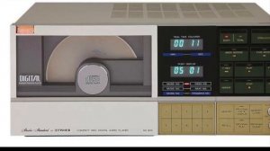 Sanyo DAD 8 Vertical Loading CD player vintage (1983)