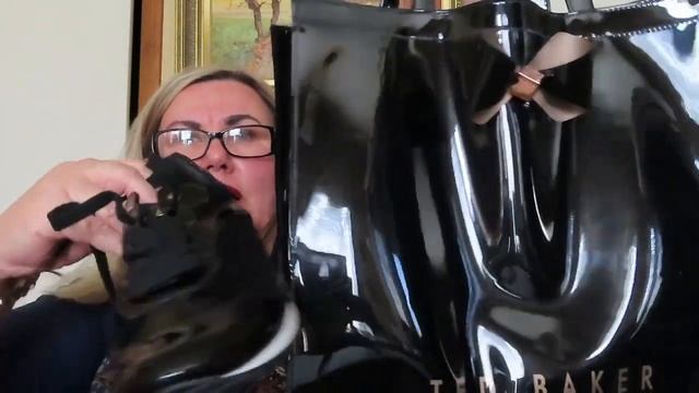 Как выглядеть стильно, обувь без каблука для женщин элегантного возраста в Финляндии смотреть онлайн