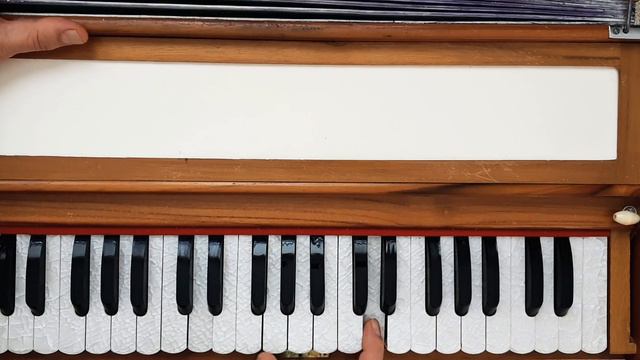 #62 Learning harmonium   Ahmad Zahir Az Pish man    آموزش هارمونیه آهنگ احمدظاهر از پیش من