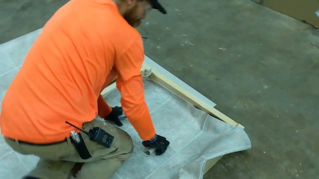Installing Vinyl Flooring with Jack Schwent смотреть онлайн