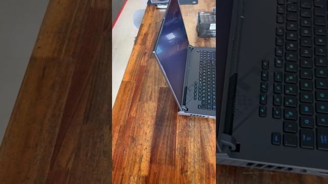 Unboxing ASUS ROG G18 G814JV