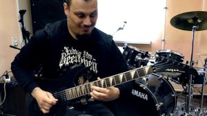 Герой Асфальта на гитаре ARIA