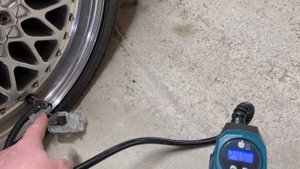 Makita DMP180Z Air Compressor, Unboxing and Test