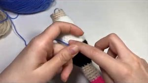 Кукла крючком.  Кукла красная шапочка крючком.  Бесплатный МК.