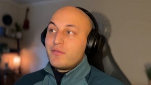 classical musician reacts & analyses: YOU'RE NOT FROM HERE by LARA FABIAN