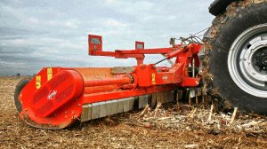 Новую мощнейшую камнеуборочную машину презентовали в Беларуси