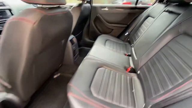 Volkswagen Jetta GLI 2.0 TSI 2017 смотреть онлайн