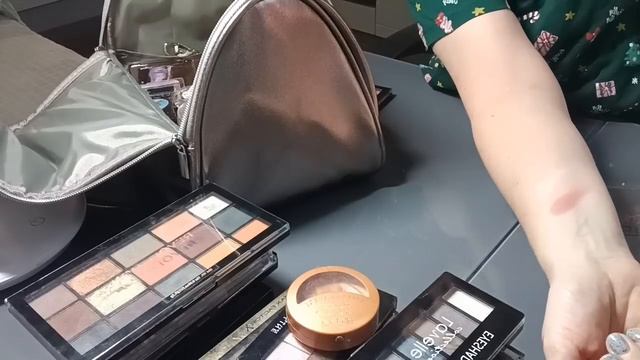 мои ПАЛЕТКИ ТЕНЕЙ и РУМЯН🩷#косметика #тени смотреть онлайн