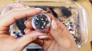 АСМР Черный Слайм ? Смешиваю слайм с косметикой, блестками, бусинками. Расслабляющее видео.