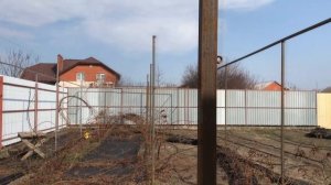 Шпалера для ежевики под притеняющую сетку