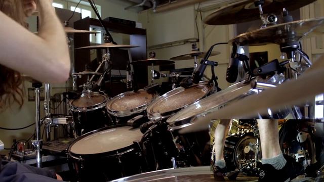 Slipknot - "The Heretic Anthem" - DRUMS - смотреть видео онлайн от «Sound Sculpture» в хорошем качестве, опубликованное 13 апреля 2024 года в 18:44:04 00:04:00.