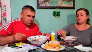 Муж вернулся. Достал майонез пятизвездочный, семь лет выдержки. Приятного аппетита