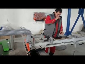 Форматно-раскроечный станок WoodTec 3200 R. Работа станка на производстве