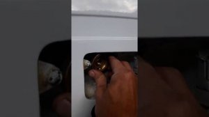 Заправочный клапан в лючок бензобака