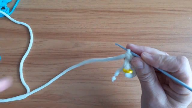 Вяжем игрушки. Плюшевая пряжа.