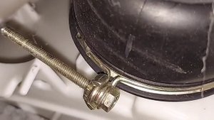 прыгает стиральная машинка что делать?