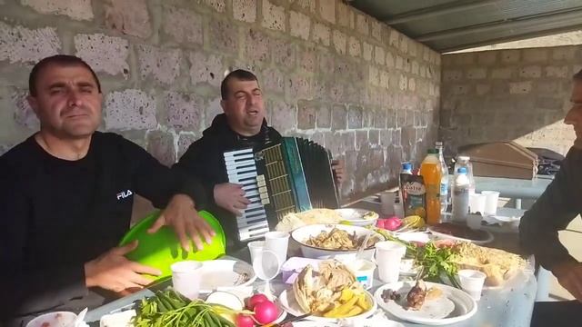 Tavush Karo×Mxitar|Hambon Giqorin Qaghaq e Tanum/Тавуш Каро×Мхитар|Համբոն Գիքորին Քաղաք է Տանում...