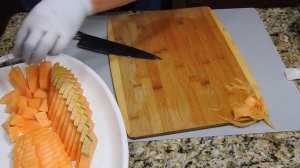 4 Способа КАК КРАСИВО И БЫСТРО ПОРЕЗАТЬ ДЫНЮ