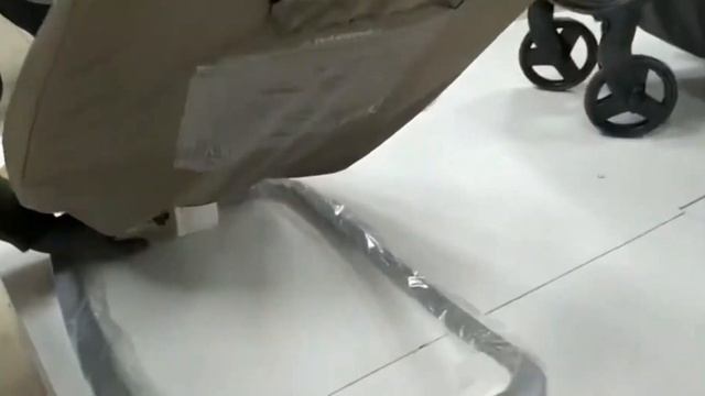 Шезлонг Joie Dreamer видеообзор смотреть онлайн