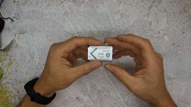 Распаковка, обзор зарядного устройства для фотоаппарата, экшн камеры Sony. смотреть онлайн