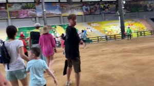 Девчачье/Пацанячье;сад НОНГ НУЧ;слон украл у Саши бананы и забрал мое кольцо