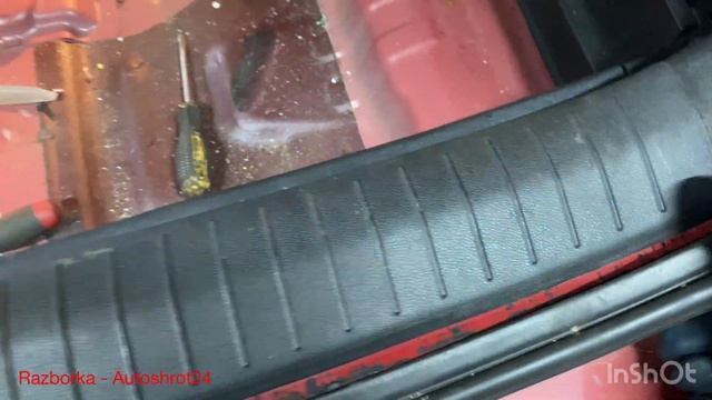 Снимаю Накладку багажника KIA Sportage 2017 год Как снять накладку задней панели багажника ? смотреть онлайн