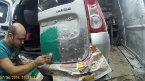 рихтовка спотерром задних дверей на ларгусе