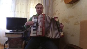 " Три танкиста. " исполняет на аккордеоне Вова Ванин.