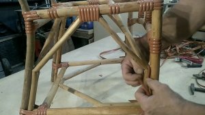 Плетение ПВХ ротангом. Плетеный стул часть1.