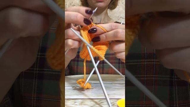 Тыква спицами или как я устроила Хэллоуин. Описание вязания тыквы здесь ?