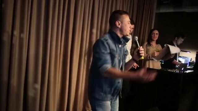 ЗОЛОТАЯ ШПОРА - КАРАОКЕ ФЕСТ - ДЕНИС АБРАМОВ смотреть онлайн