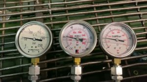 Манометры бюджетный вариант для самодиагностики гидросистемы с разными подключениями