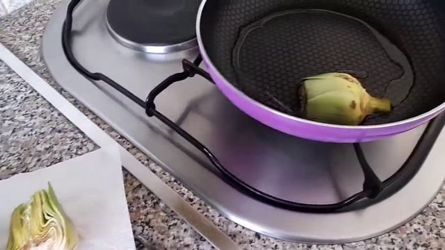 0дин из самых вкусных испанских тапас - жареные артишоки, бесподобный  вкус и аромат